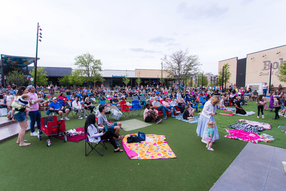 Explore McKinney this fall at District 121.